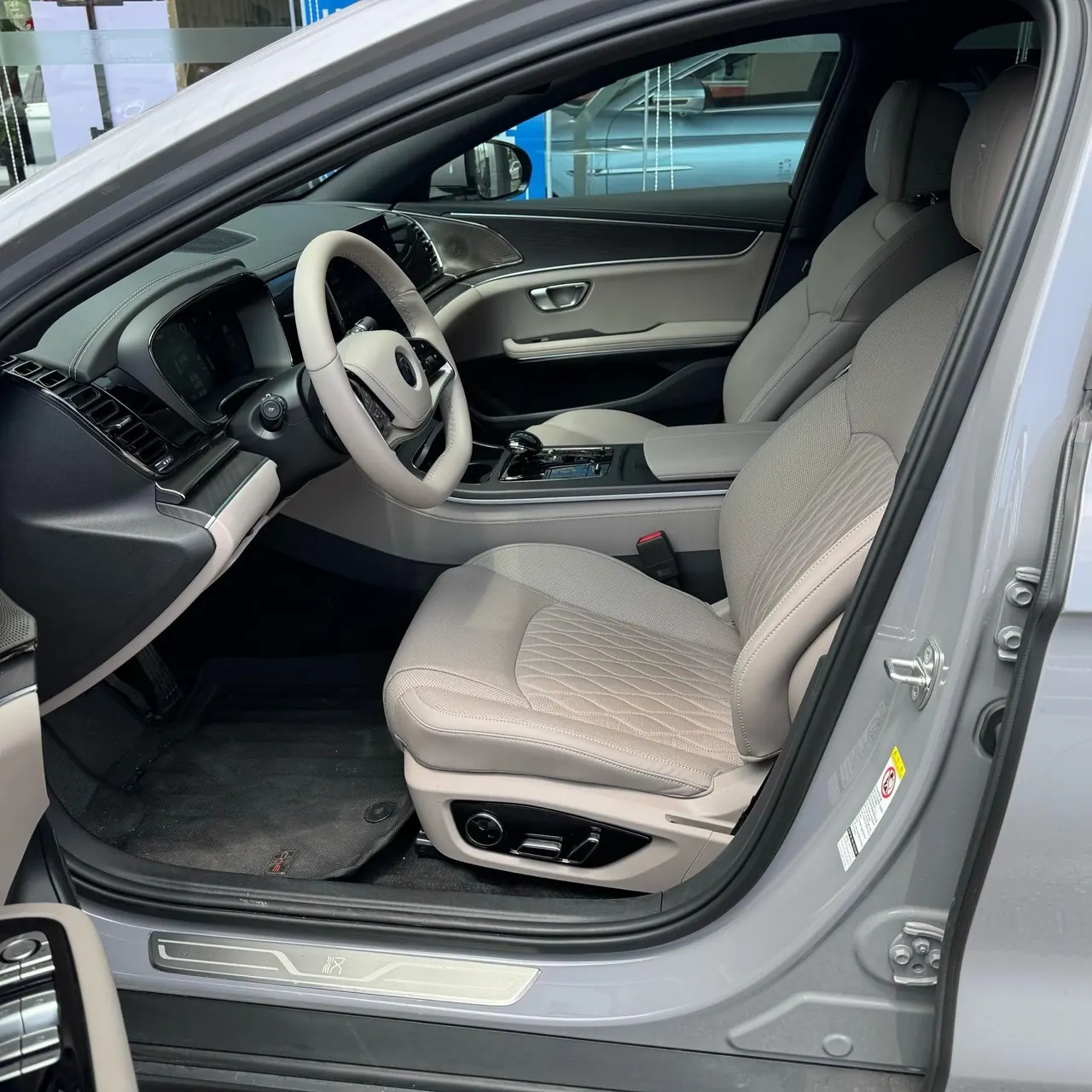 BYD 2025 Han DM-i 1.5T stepless 125KM laser Radar intelligent driving automatic gear 5