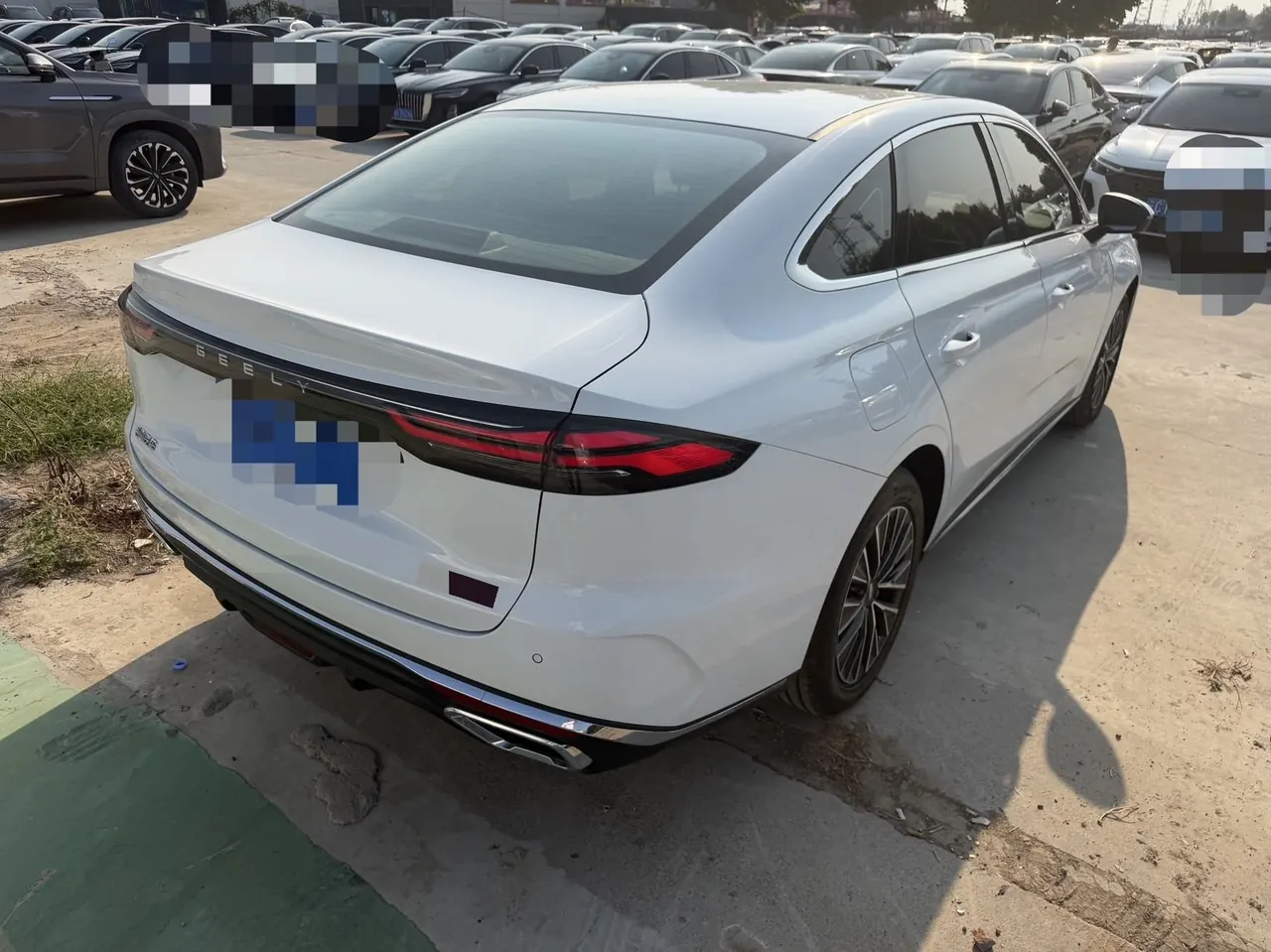 Geely 2026 emgrand -3-compartment 1.5T honorable automatic gear 4