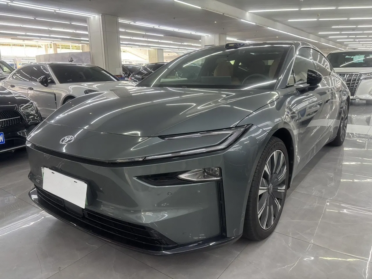 Toyota 2026 Platinum Intelligence 7 710 Ultra Laser Radar Edition Automatic Gear - View 1