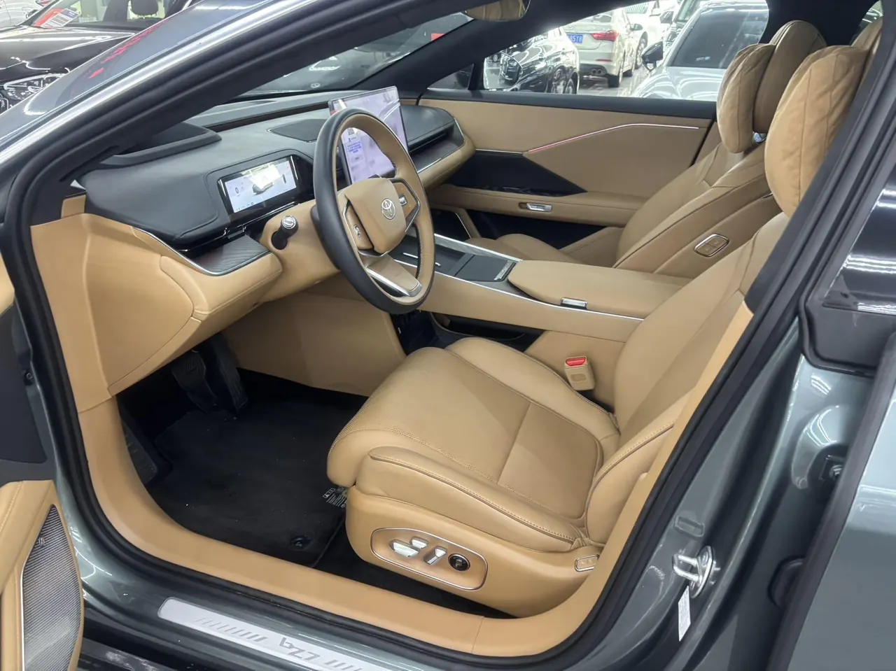 Toyota 2026 Platinum Intelligence 7 710 Ultra Laser Radar Edition Automatic Gear 4