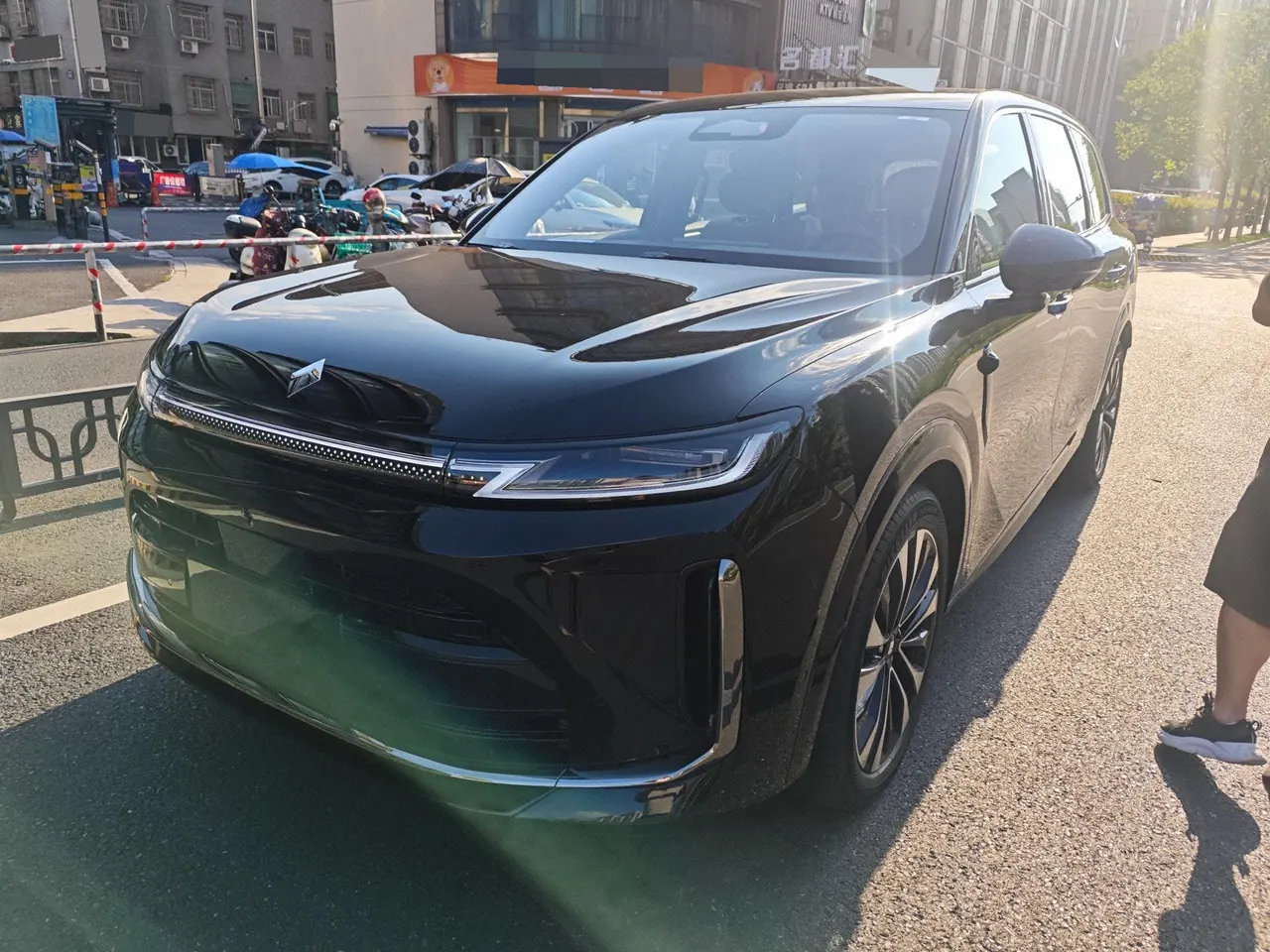 Open image lightbox: Huajing 2026 Huajing S 1.5T 235km 4-wheel drive dry Kun exclusive edition automatic gear