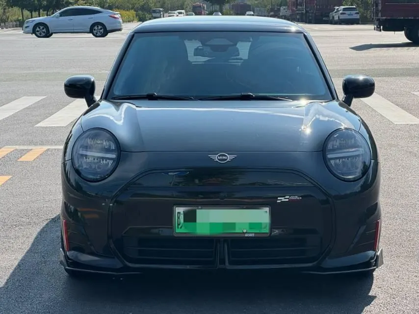 MINI 2025 Mini Cooper E 456km Cooper E Classic Automatic 2