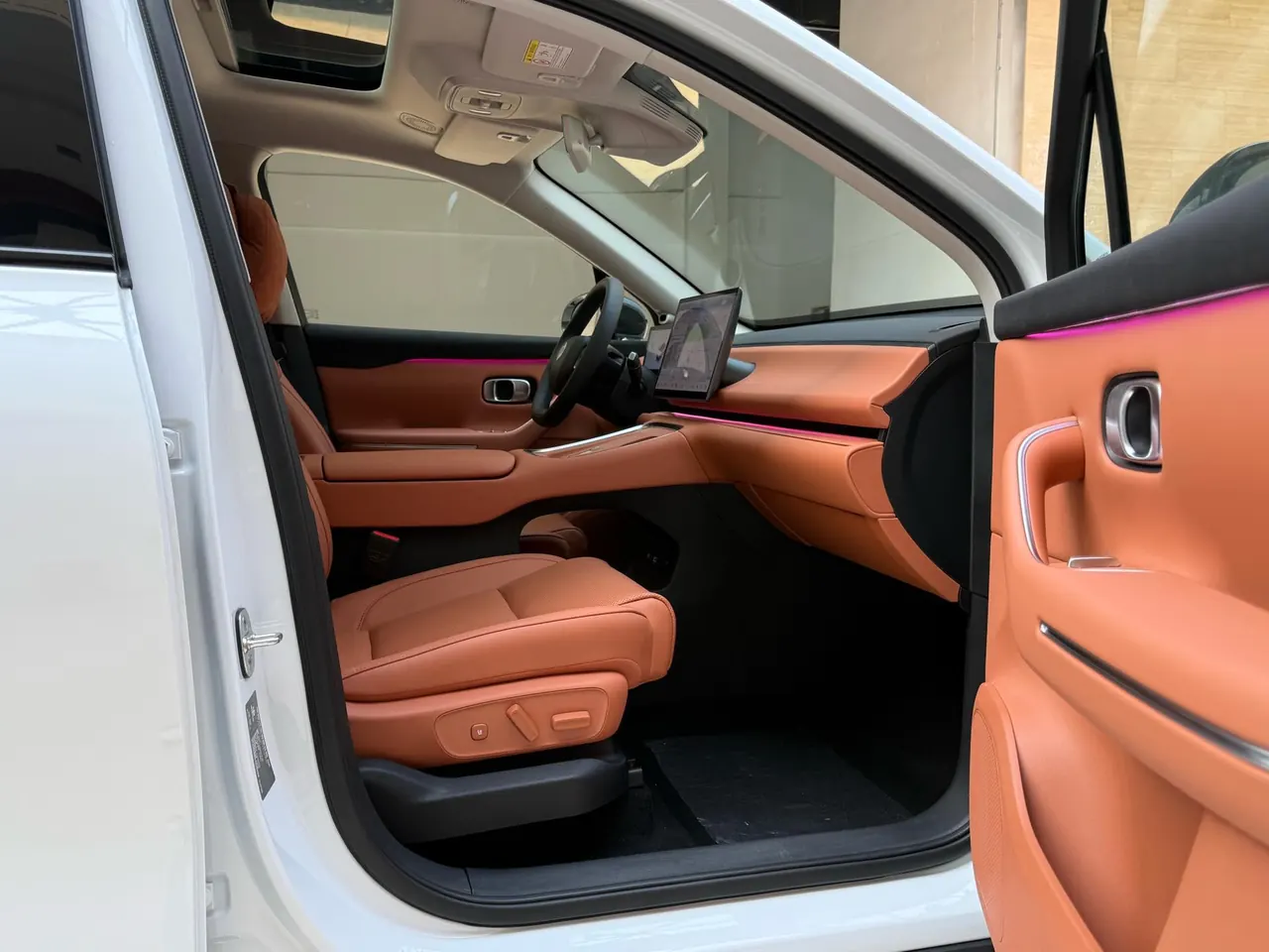Leapmotor 2026 C 16 630 Laser Radar Edition 6-seat Automatic Gear 10