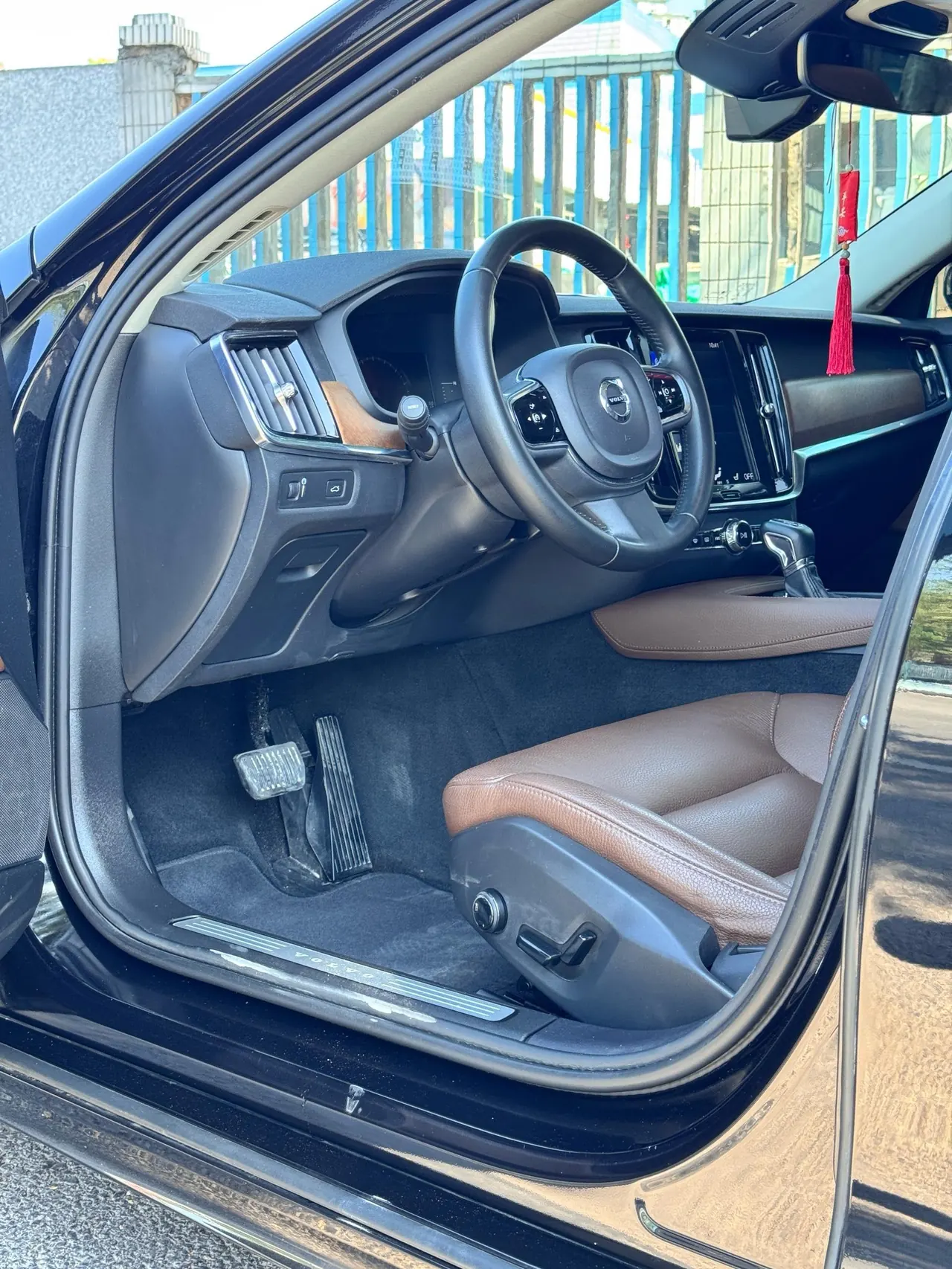Volvo 2020 S90 2.0T T5 Zhiyi Deluxe Edition Automatic Gear 4