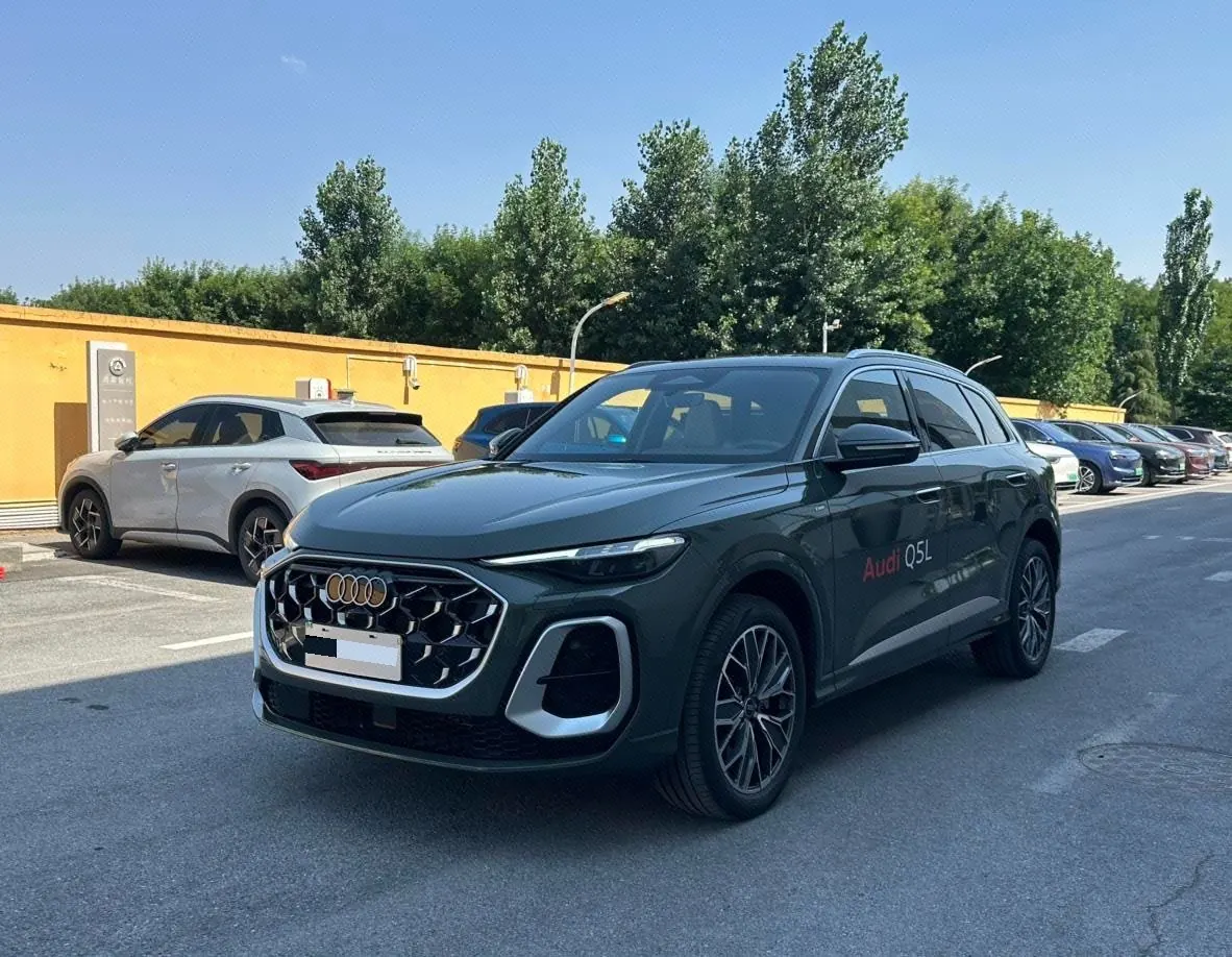 Audi 2026 Q5L 2.0T Smart Hybrid Luxury Automatic Gear - View 1