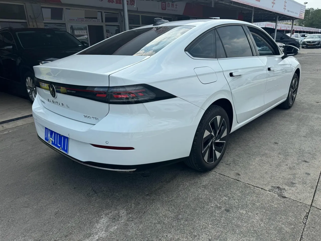 Volkswagen 2026 Sagittarius L 1.5TSI 300TSI Elite Automatic 4