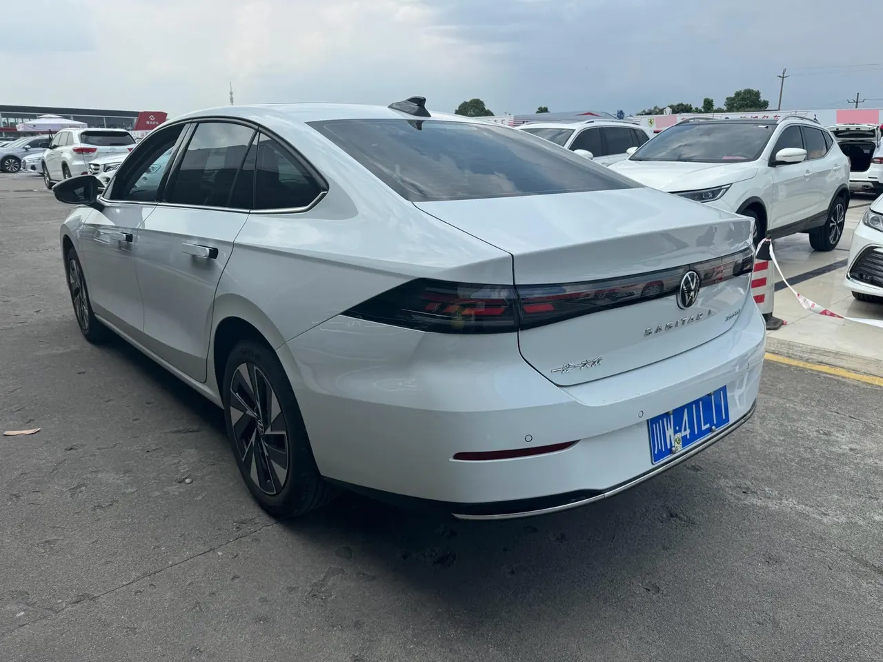 Volkswagen 2026 Sagittarius L 1.5TSI 300TSI Elite Automatic 6