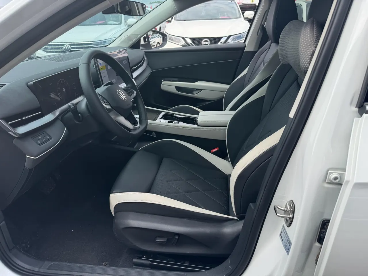 Volkswagen 2026 Sagittarius L 1.5TSI 300TSI Elite Automatic 8