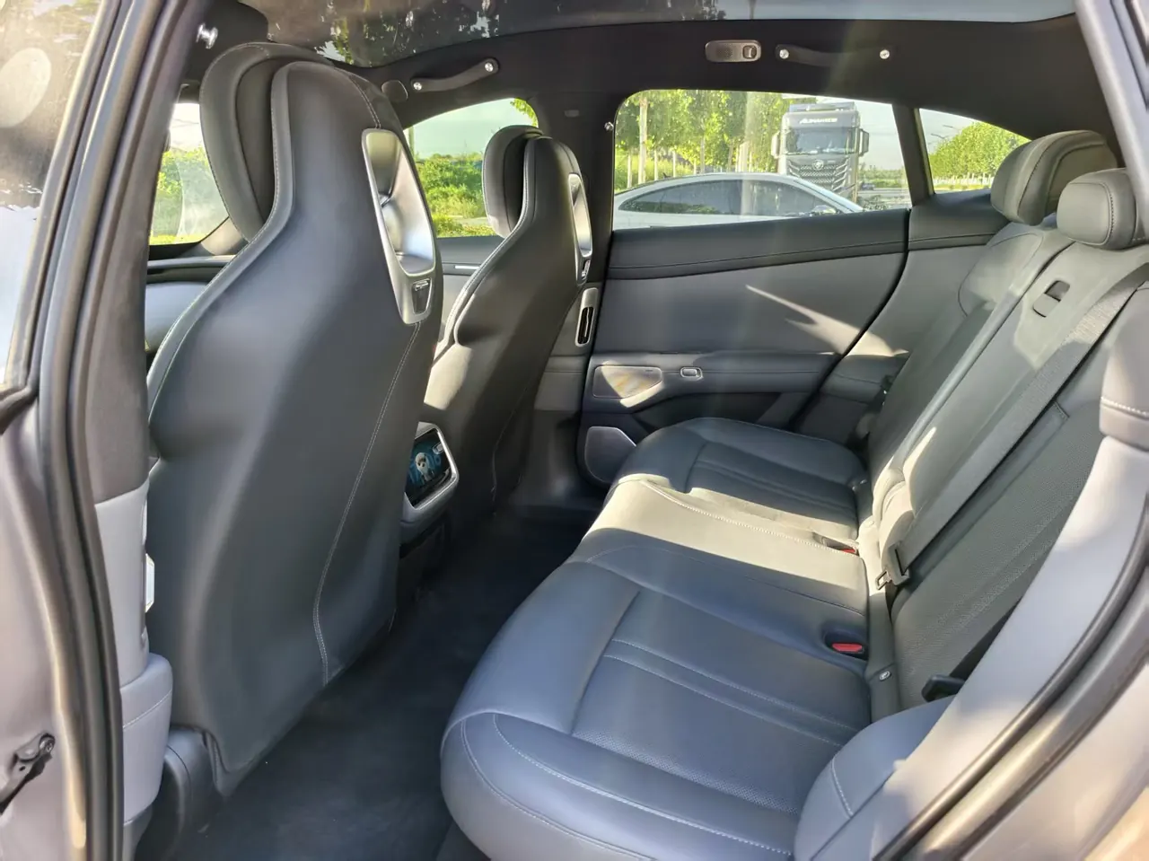 MI 2025 YU7 Long Endurance Rear Drive Automatic Gear 8