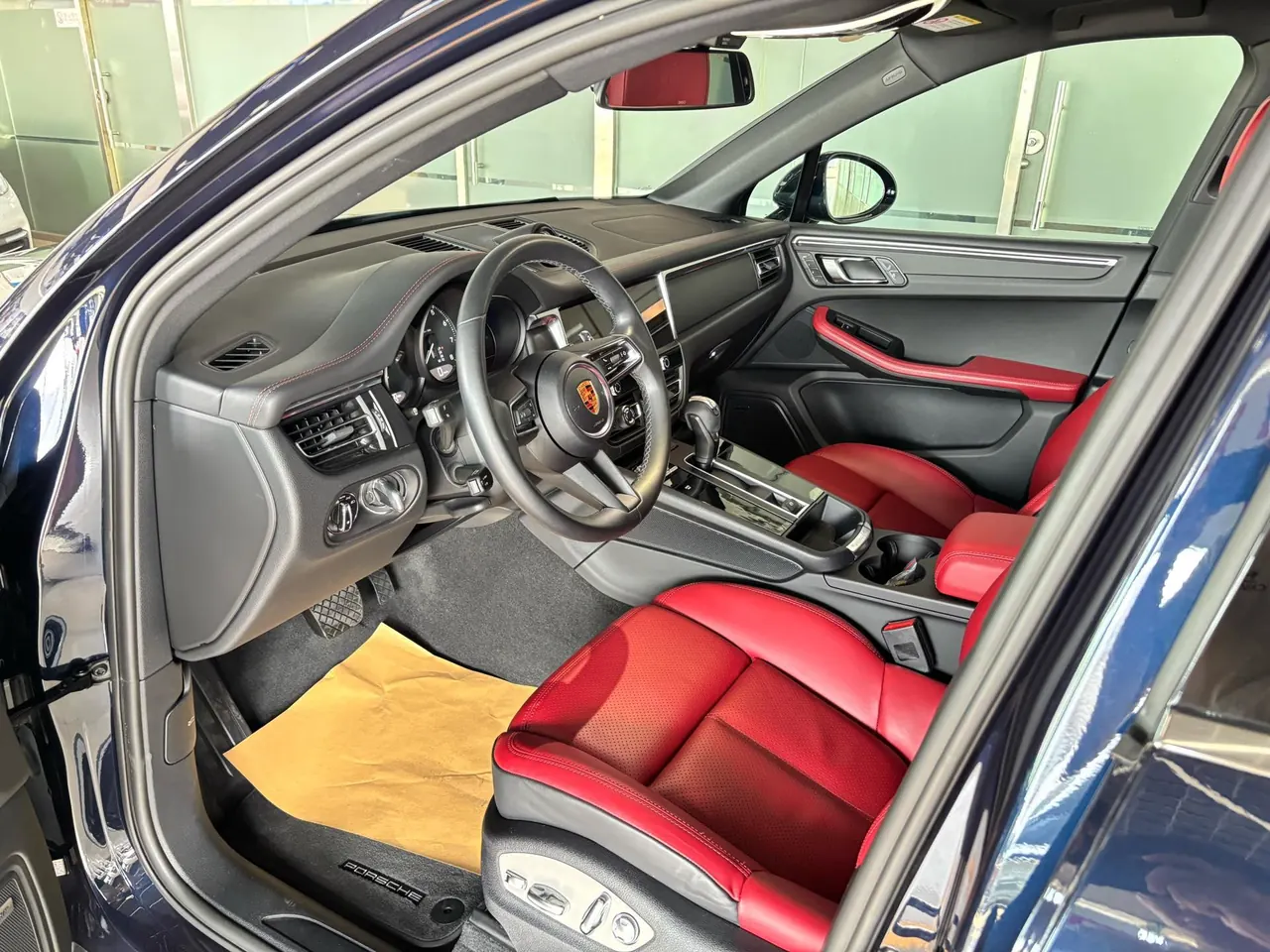 Porsche Macan (Imported) 2022 Macan 2.0T Automatic Gear 2
