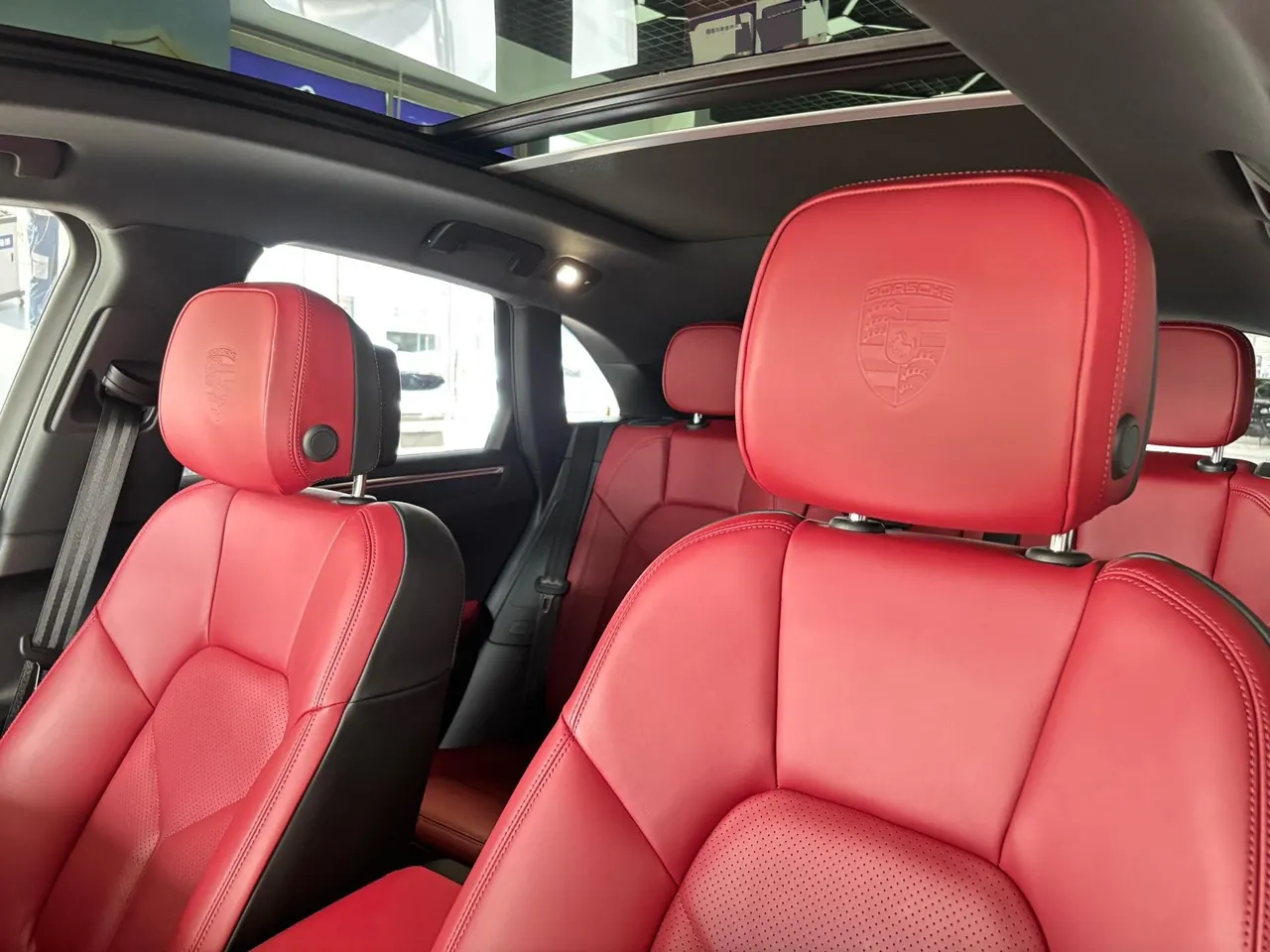 Porsche Macan (Imported) 2022 Macan 2.0T Automatic Gear 5