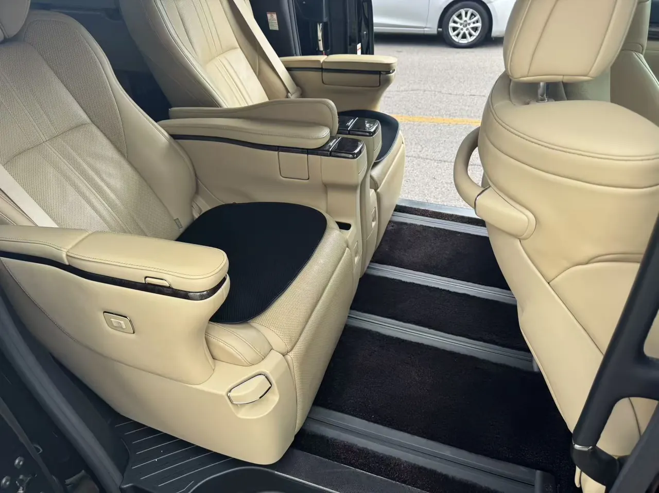 Toyota Wilfa (Imported) 2020 Wilfa 2.5 Stepless HV Distinguished Edition Automatic Gear 10