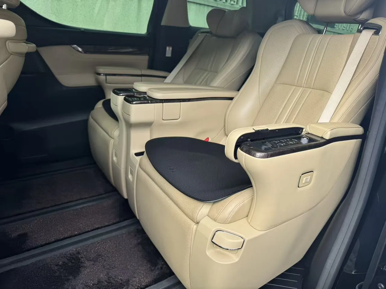 Toyota Wilfa (Imported) 2020 Wilfa 2.5 Stepless HV Distinguished Edition Automatic Gear 4