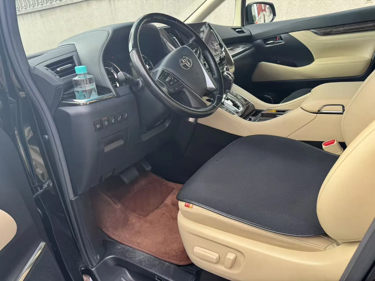 Toyota Wilfa (Imported) 2020 Wilfa 2.5 Stepless HV Distinguished Edition Automatic Gear 6