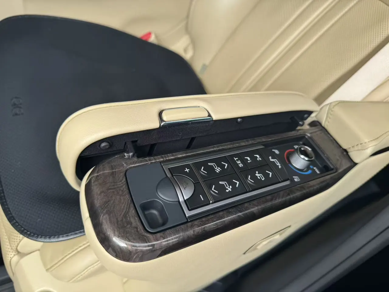 Toyota Wilfa (Imported) 2020 Wilfa 2.5 Stepless HV Distinguished Edition Automatic Gear 8