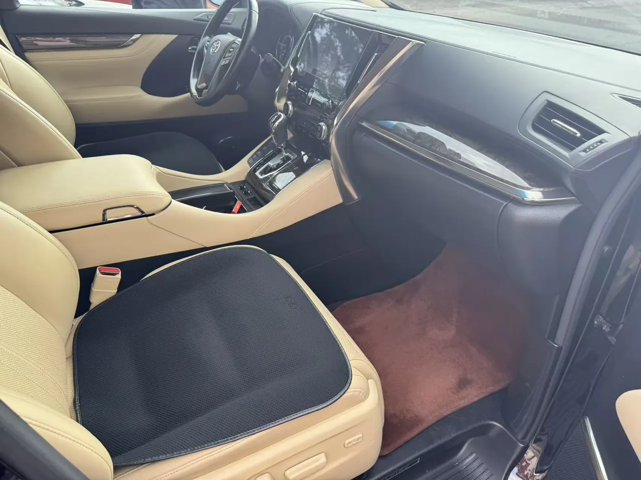 Toyota Wilfa (Imported) 2020 Wilfa 2.5 Stepless HV Distinguished Edition Automatic Gear 9