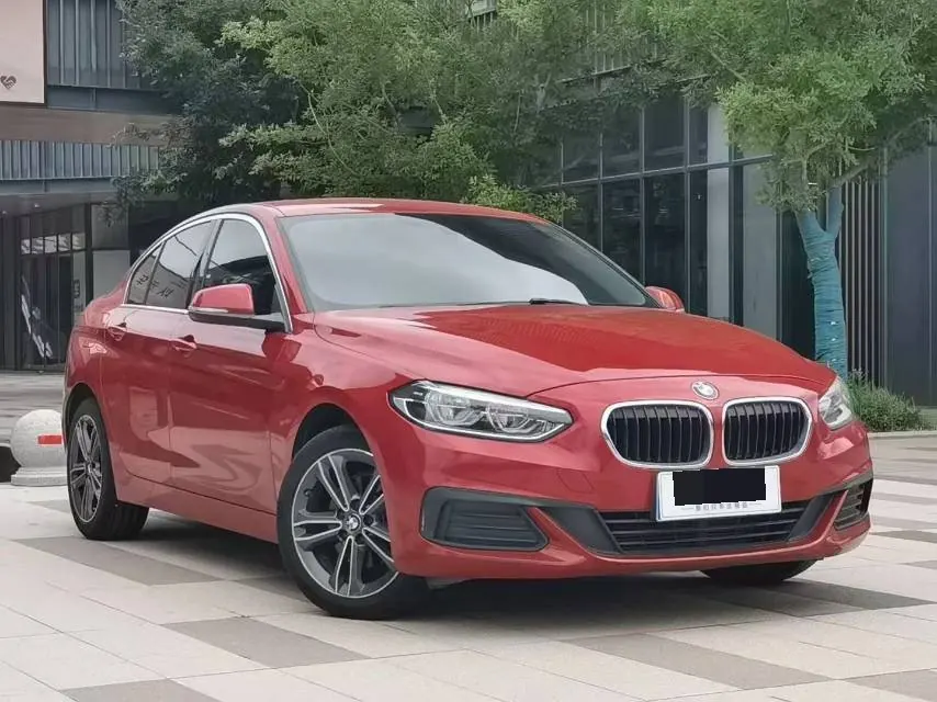 BMW 1 Series 2020 120i 1.5T Fashion Automatic 3