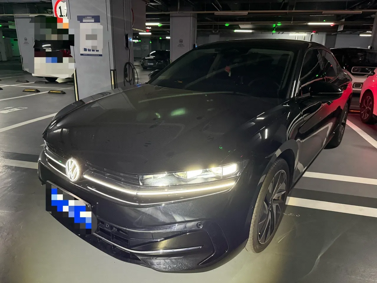Volkswagen 2026 Magotan 2.0TSI 380TSI Premium Edition Da Mai Bag Automatic Gear - View 1