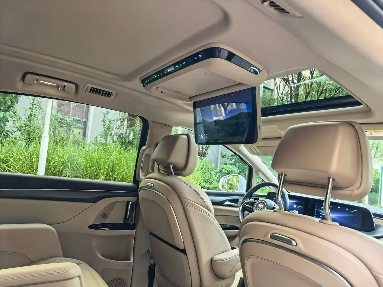Buick 2025 GL8 Lu Shang 1.5T Premium Edition 7-seat Automatic Gear 6
