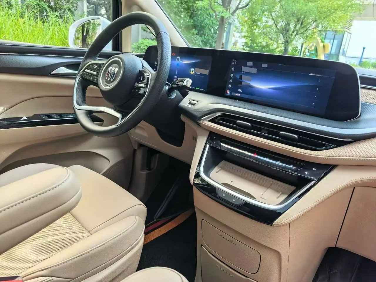 Buick 2025 GL8 Lu Shang 1.5T Premium Edition 7-seat Automatic Gear 8