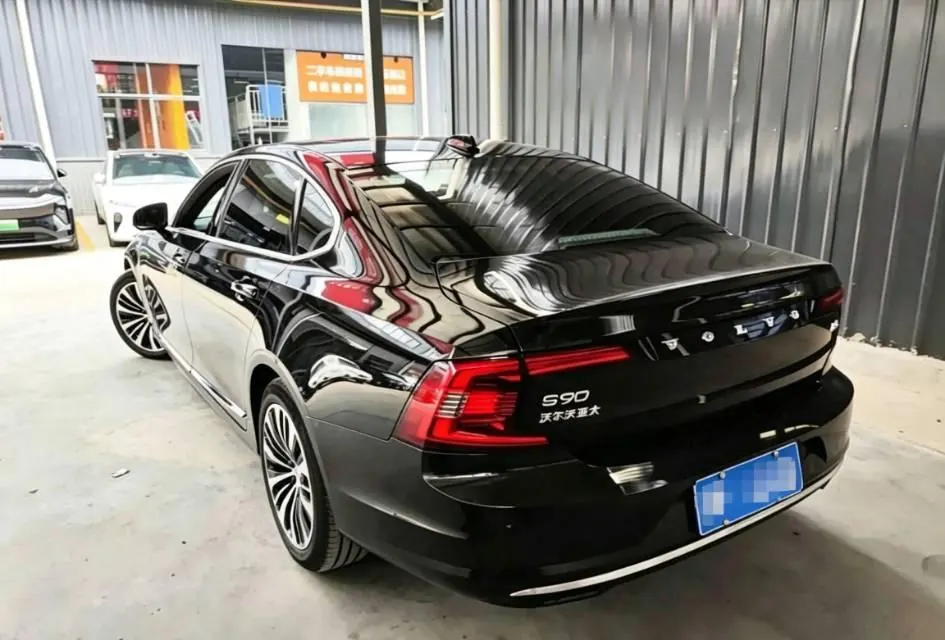 Volvo 2024 S90 48V 2.0T B5 Zhiyi Deluxe Edition Automatic Gear 5