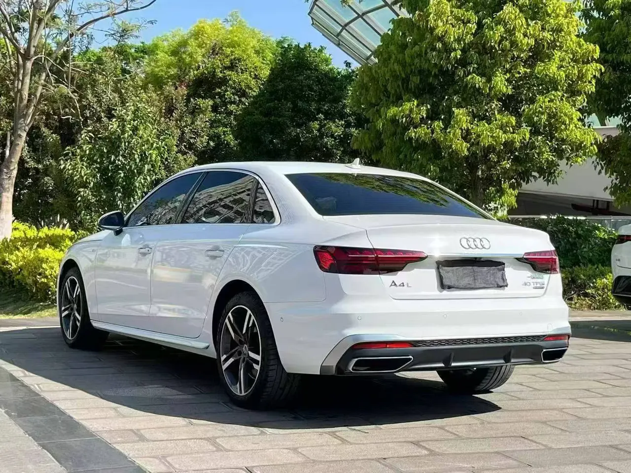 Audi 2020 A4L 2.0TFSI 40TFSI Quattro Deluxe Dynamic Automatic 3