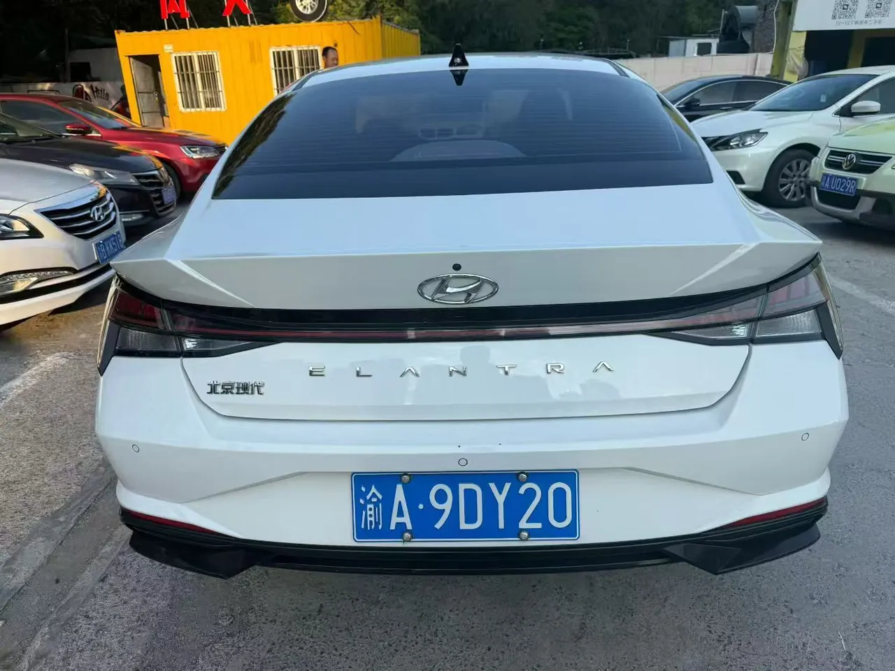Hyundai 2021 Elantra -3-compartment 1.5 stepless LUX premium automatic gear 2