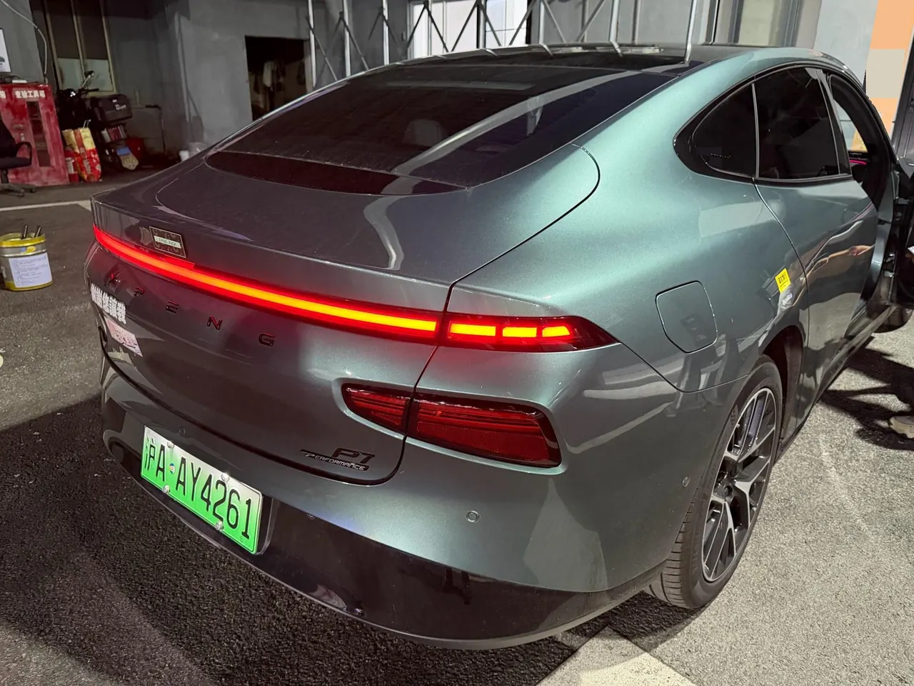 Xpeng 2023 P7i 610 Max Performance Edition Automatic Gear 4