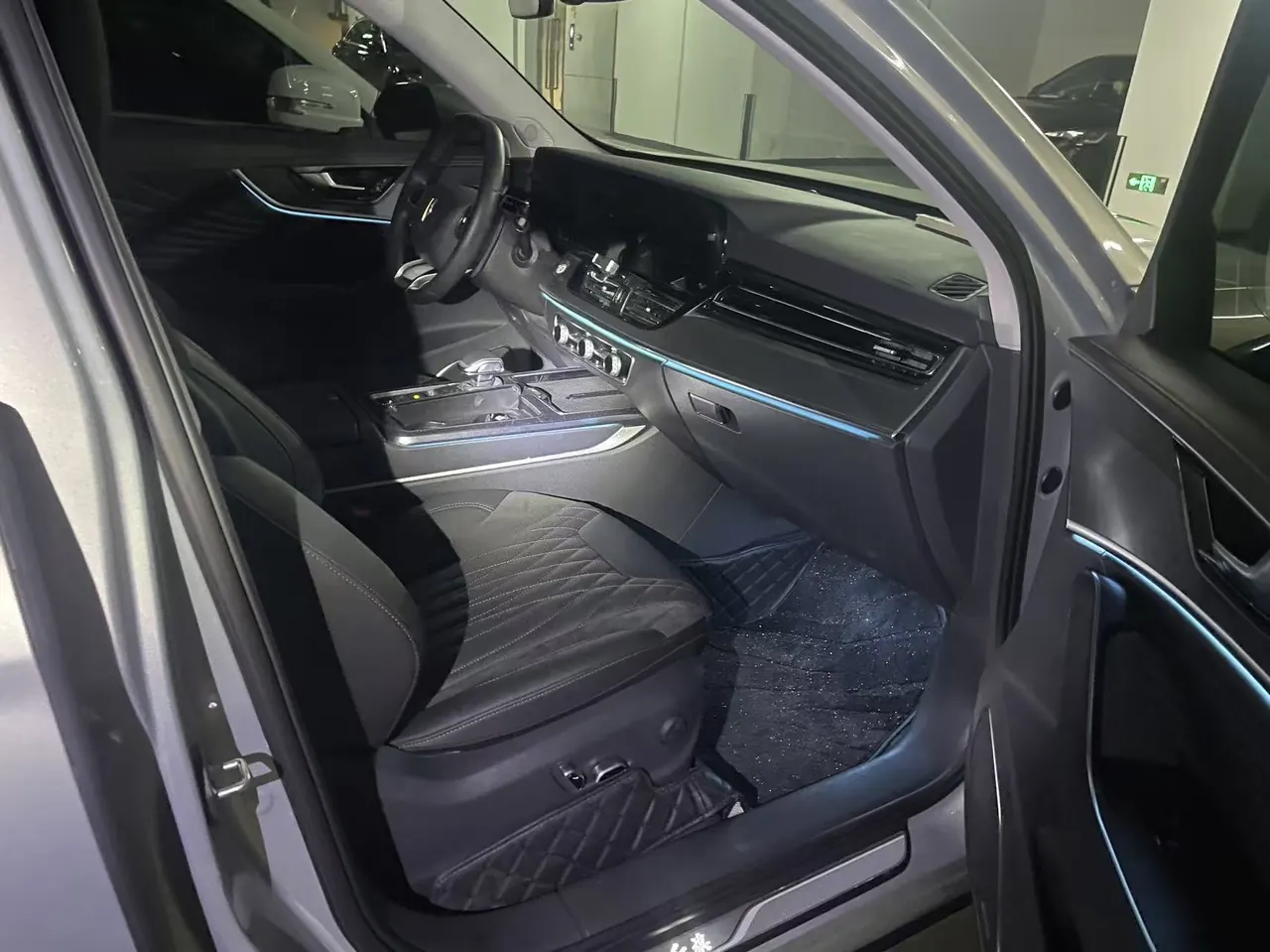 HongQi 2023 HS5 2.0T Flag Enjoy Pro Edition Automatic Gear 5