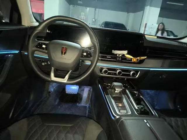 HongQi 2023 HS5 2.0T Flag Enjoy Pro Edition Automatic Gear 7