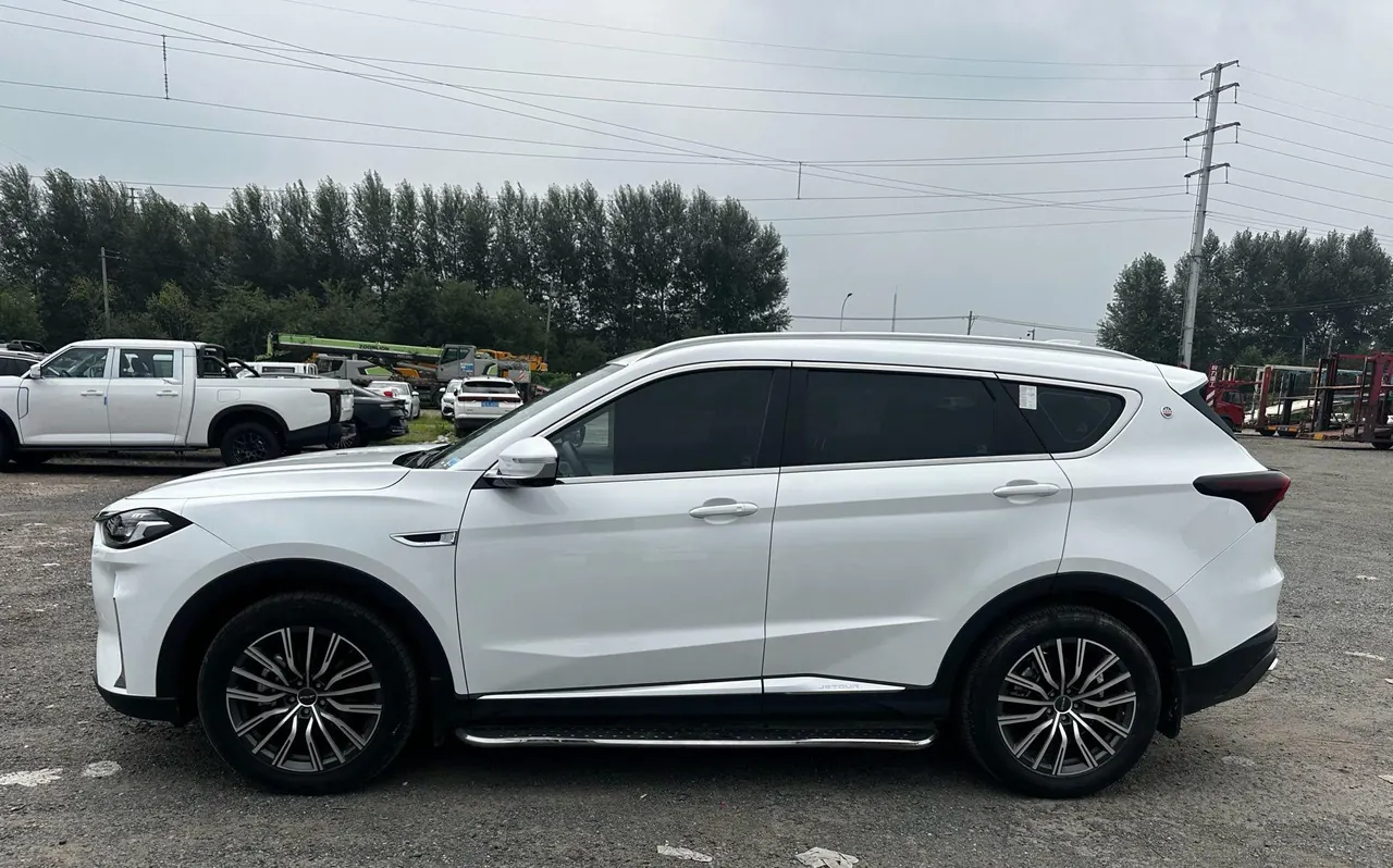Jetour 2023 X70 PLUS 1.5T Brave PLUS7 Automatic Gear 4
