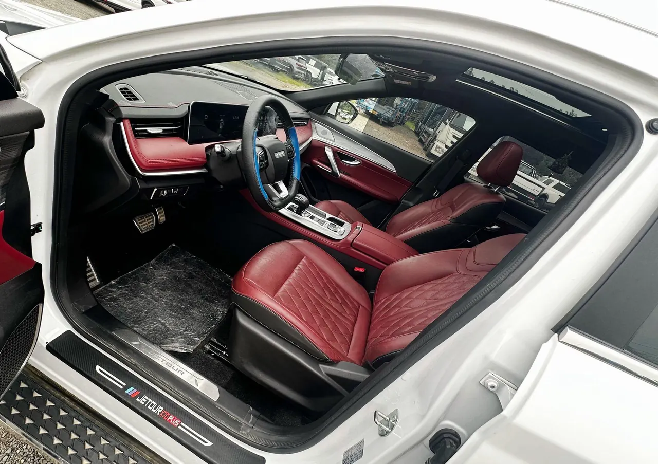 Jetour 2023 X70 PLUS 1.5T Brave PLUS7 Automatic Gear 5