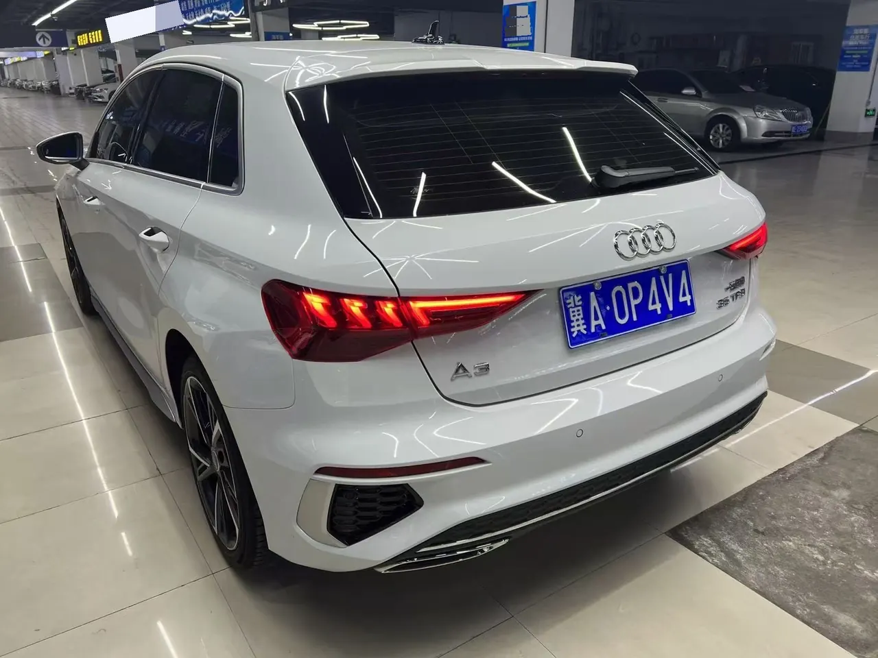 Audi 2024 A3 Sportback 1.4TFSI 35TFSI Deluxe Elegant Automatic Gear 5