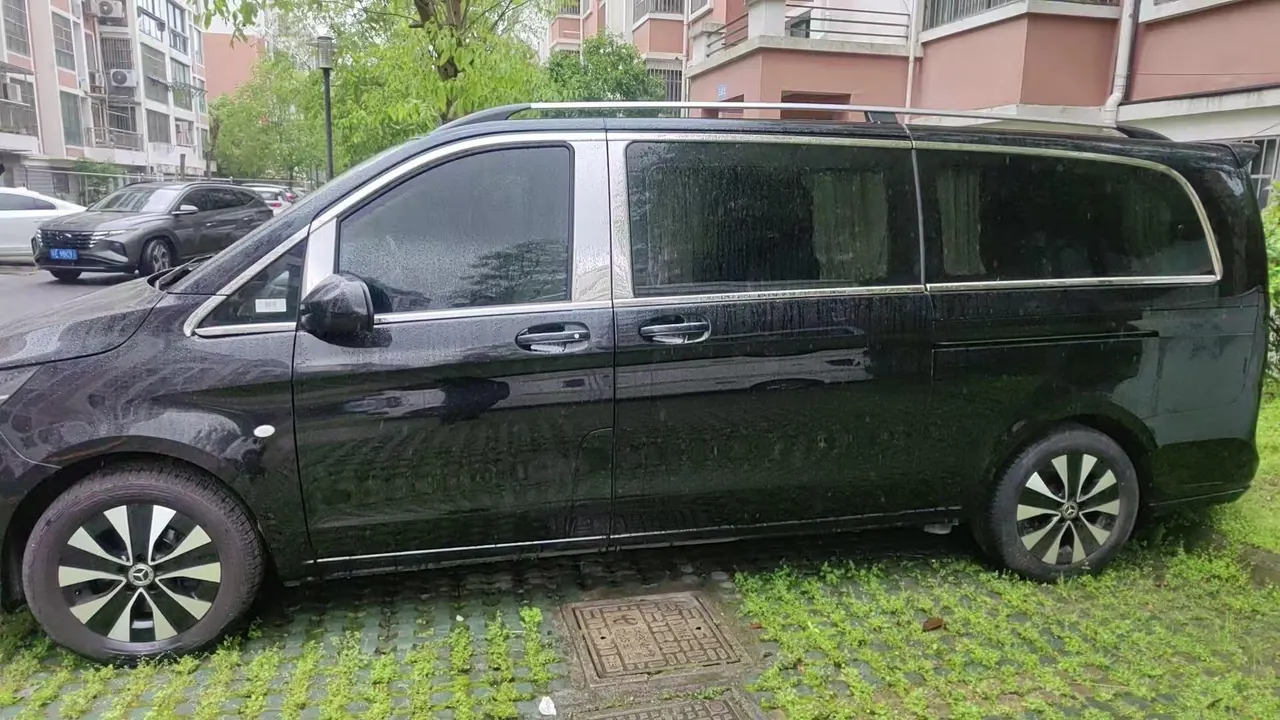 Mercedes Benz 2021 Vito 2.0T Business Edition 7-seat Automatic Gear 2