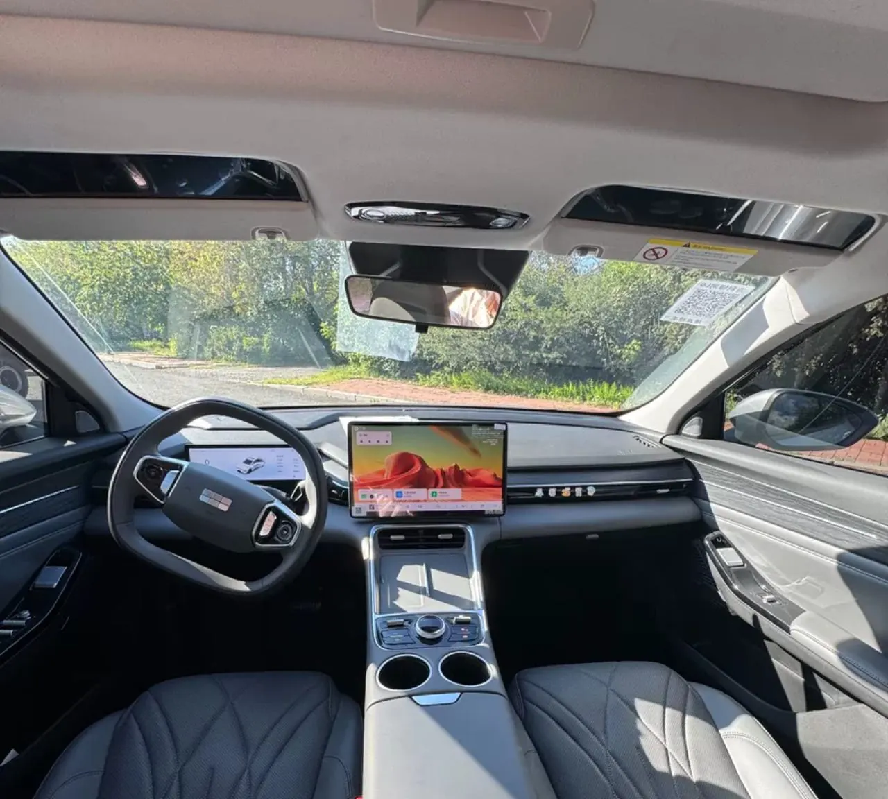 Geely Galaxy 2025 L6 EM-i 1.5 140km Discovery Edition Automatic Gear 2
