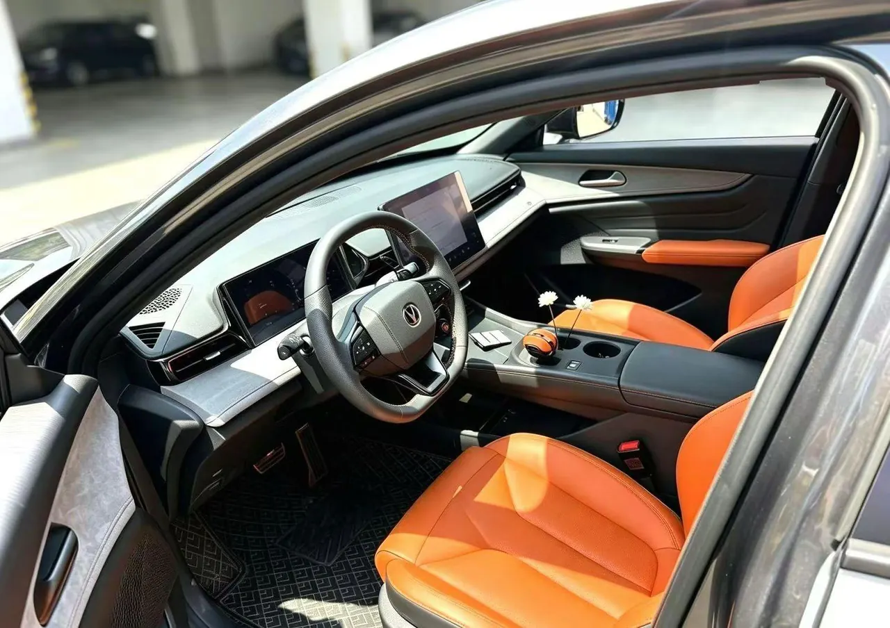 ChangAn 2025 UNI-V 1.5T 500Bar High Energy Sports Edition Automatic Gear 4