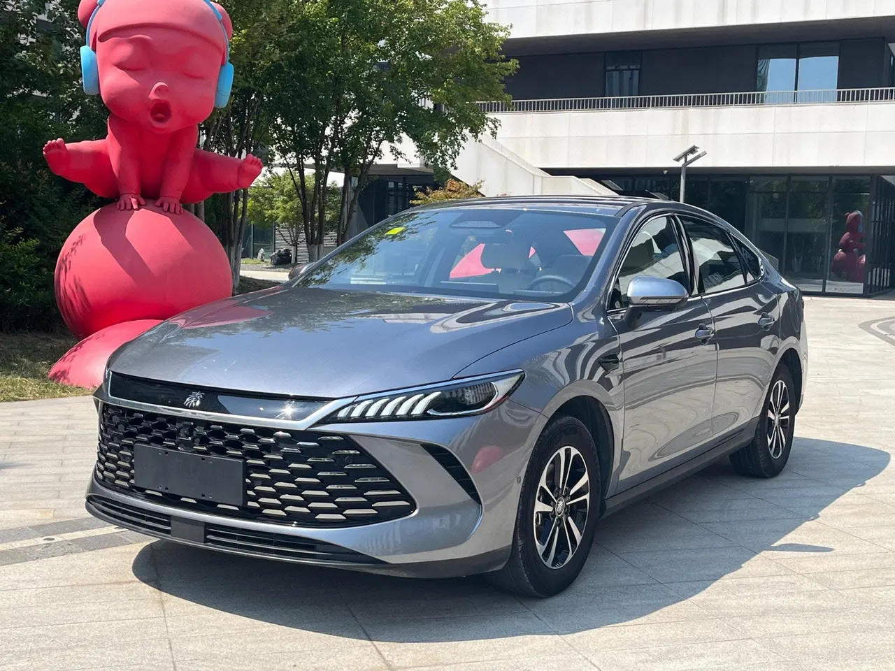 BYD 2025 Qin PLUS DM-i 1.5 stepless smart driving version 120KM Exceed automatic gear - View 1