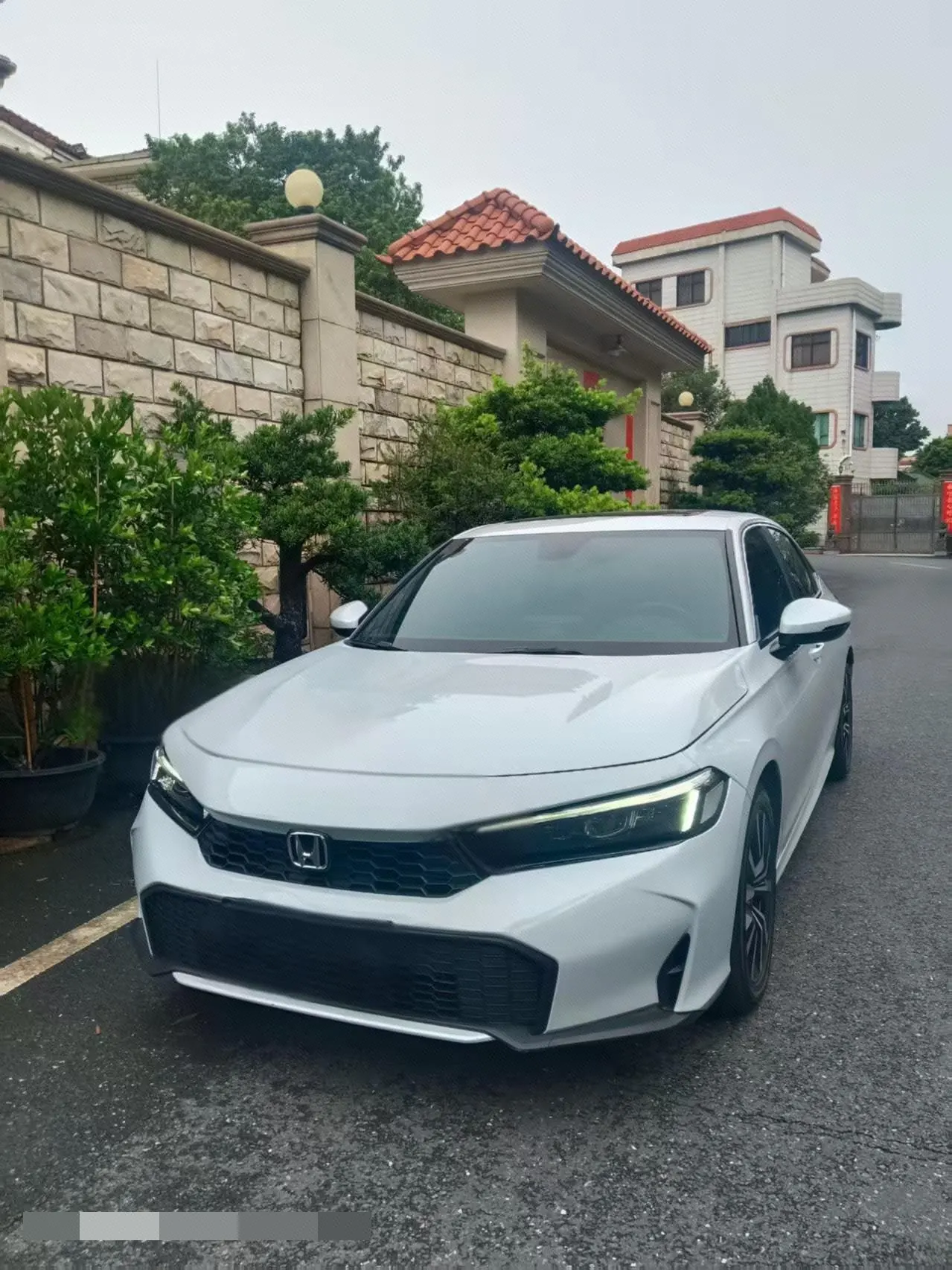 Honda 2025 Civic e:HEV 2.0 Stepless Pro Automatic Gear - View 1