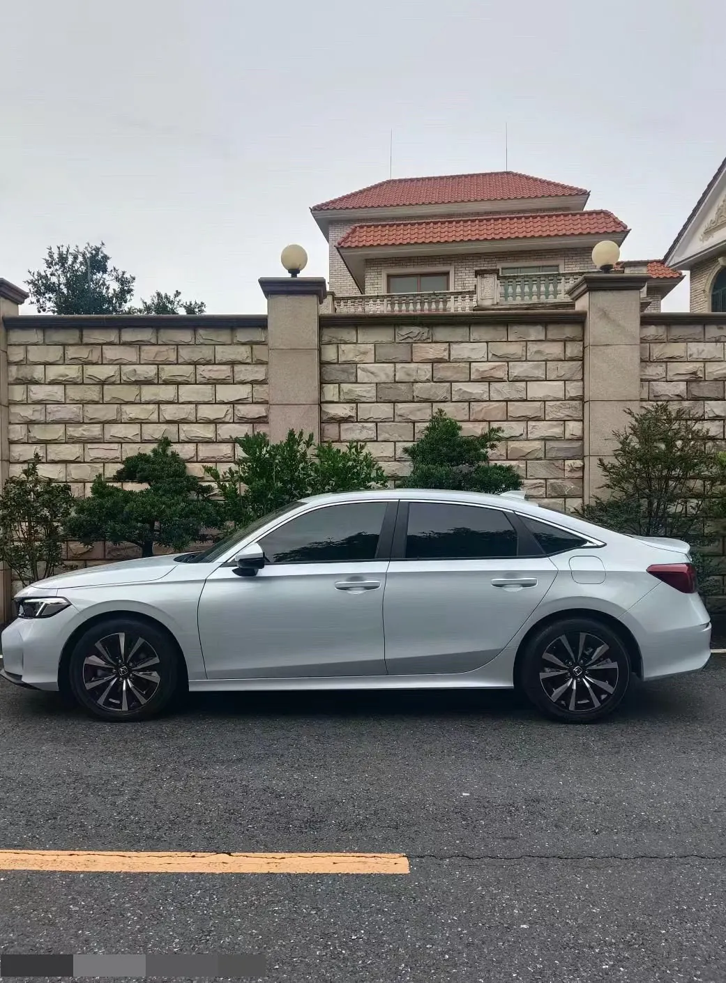 Honda 2025 Civic e:HEV 2.0 Stepless Pro Automatic Gear 2