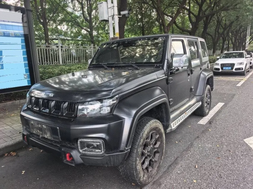 Beijing 2021 BJ40 2.0T four-wheel drive blade hero version chivalrous automatic gear - View 1