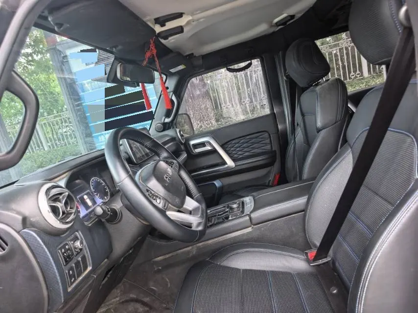 Beijing 2021 BJ40 2.0T four-wheel drive blade hero version chivalrous automatic gear 4