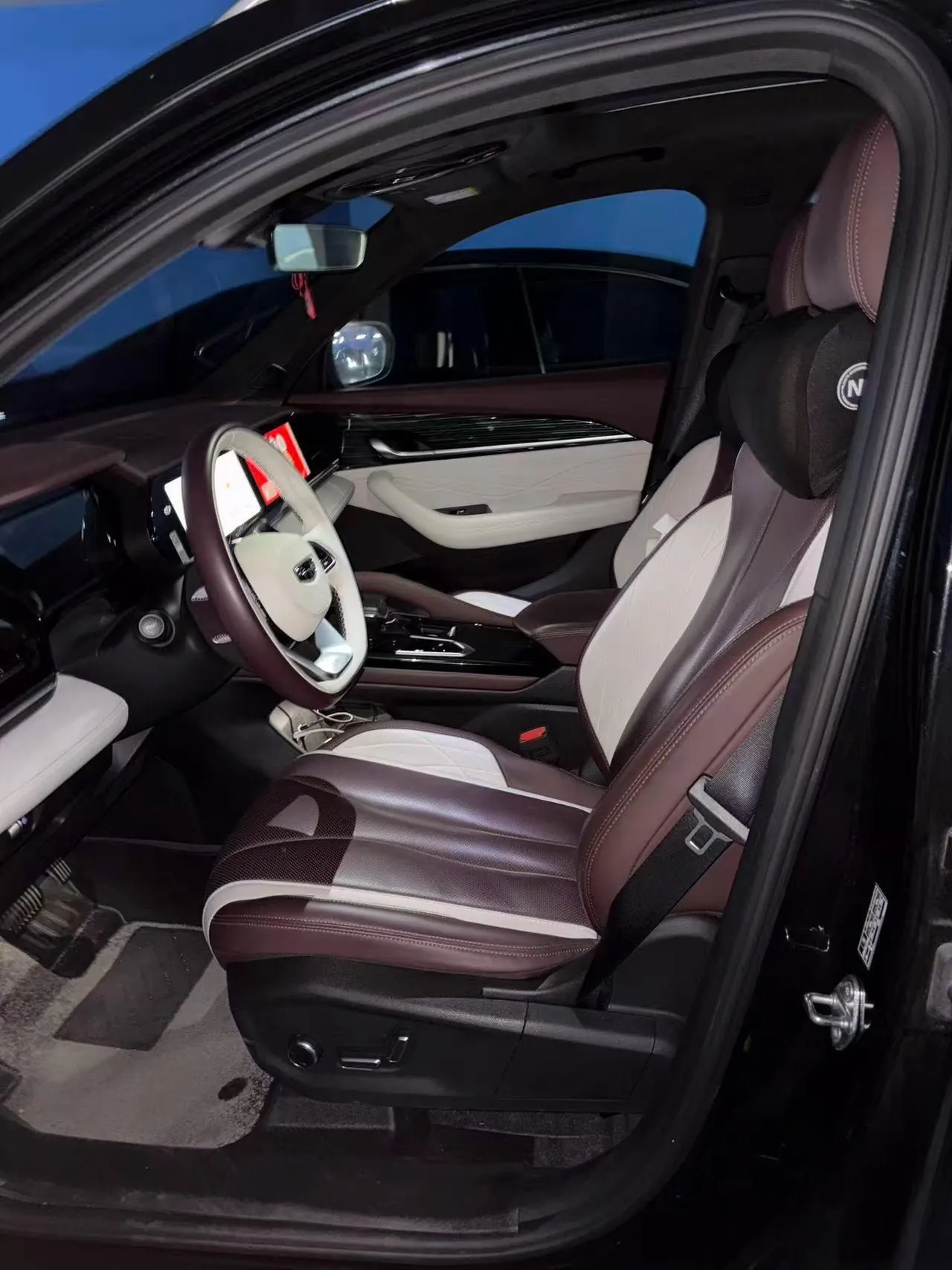 Geely 2021 XingyueL (Monjaro) 2.0TD EVO two-wheel drive distinguished automatic transmission 3