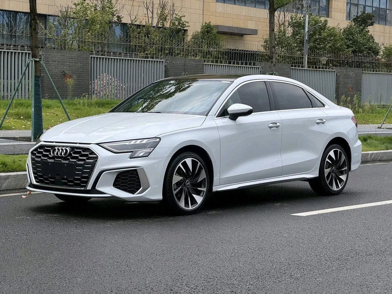 Audi 2023 A3L Limousine 1.4TFSI 35TFSI Fashion Sports (Modified) Automatic - View 1