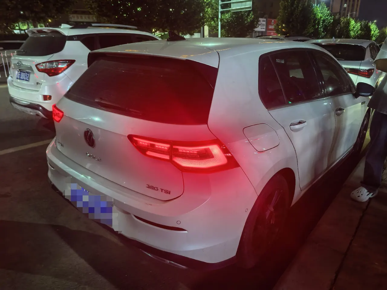 Volkswagen 2021 Golf 8 R-Line 1.4TSI 280TSI Automatic 5