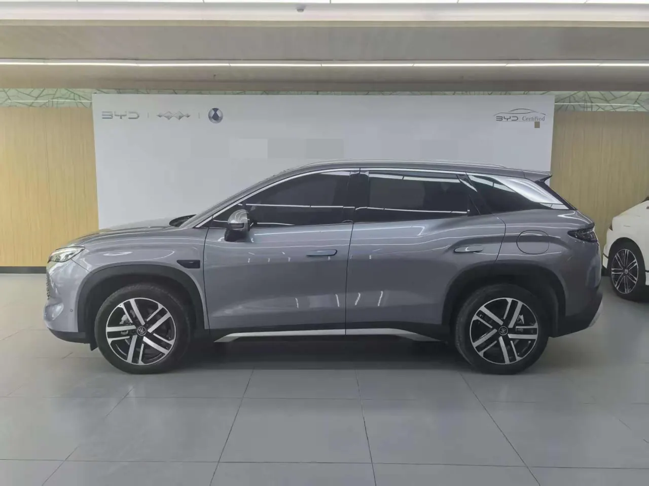 BYD 2025 Song L DM-i 1.5 Stepless Smart Driving Edition 112km Exceed Automatic Gear 2