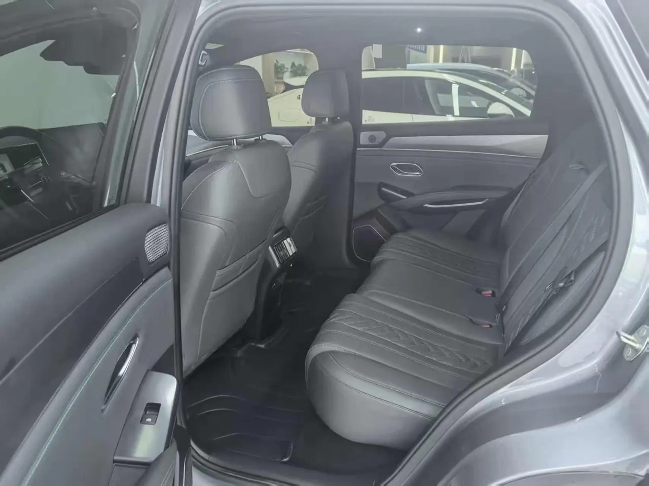 BYD 2025 Song L DM-i 1.5 Stepless Smart Driving Edition 112km Exceed Automatic Gear 6