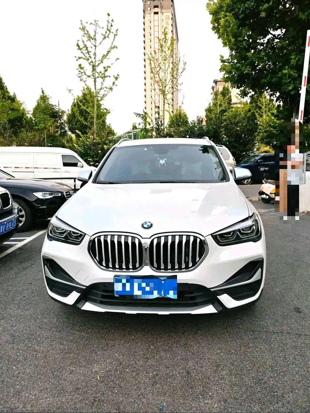 BMW 2021 X1 sDrive20Li 1.5T exclusive automatic gear 2