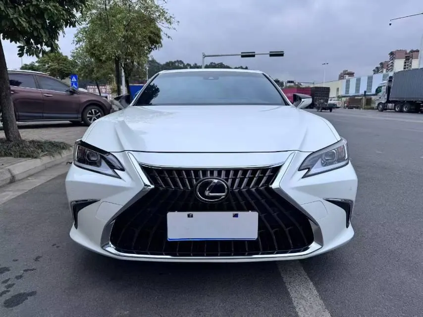 Lexus ES (Imported) 2023 ES200 2.0 Stepless Premium Edition Automatic Gear 2