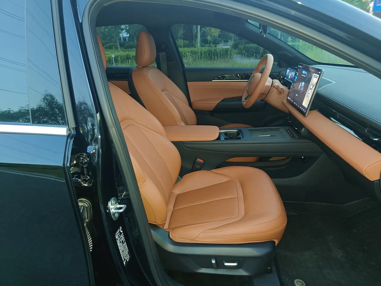 WuLing 2025 Starlight EV 610km Intelligent Flagship Automatic Gear 10