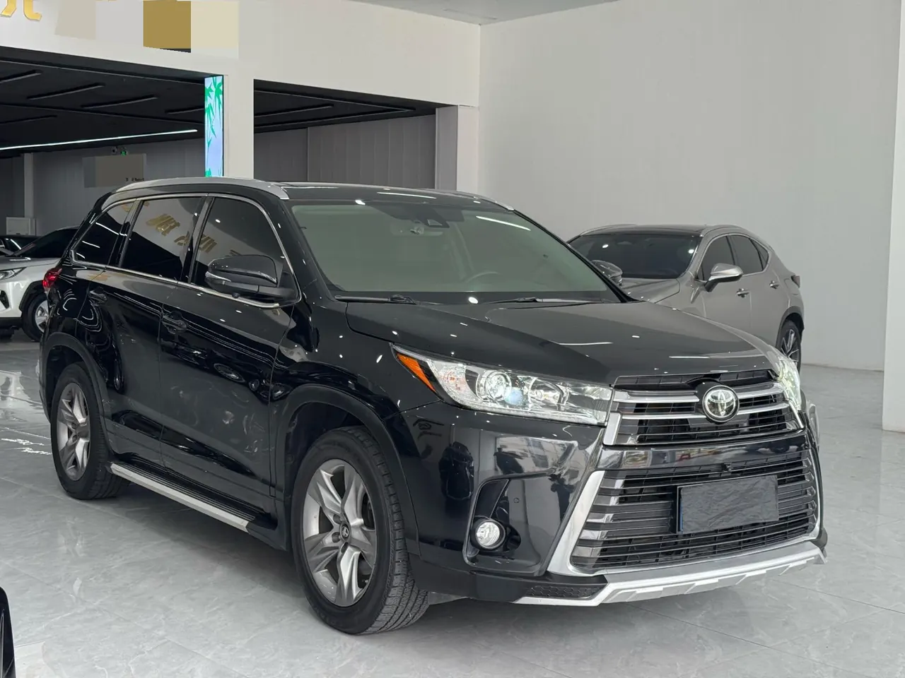 Toyota 2021 Highlander 2.0T 4-wheel drive Premium Edition 7-seat Automatic Gear 2